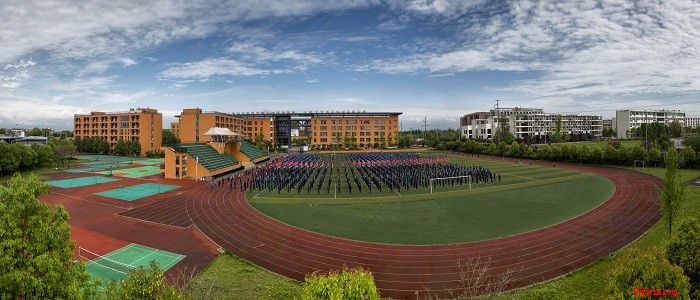 成都市温江区燎原职业技术学校校园环境