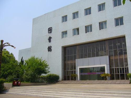 崇州市技工学校校园环境