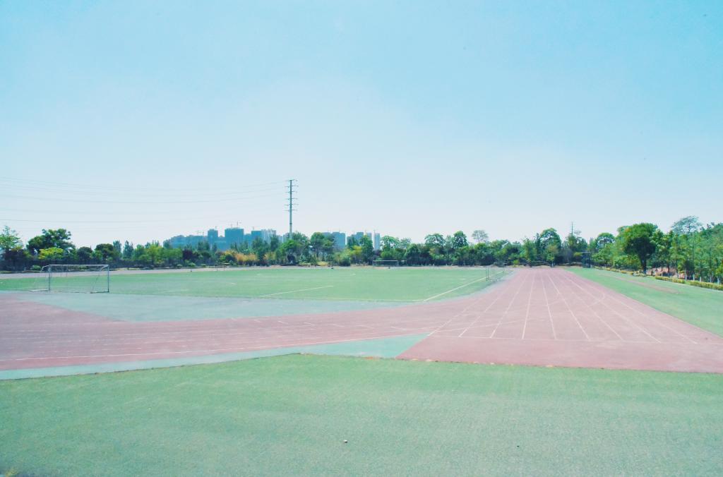 四川航天技师学院校园环境