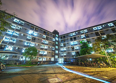 å­¦æ ¡å¤æ¯