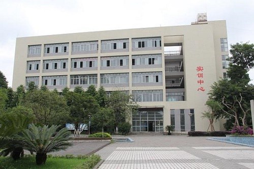 岳池县凤山职业高级中学校报名条件是什么