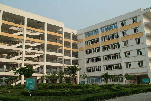 成都铁路卫生学校五年制大专学校乘车路线