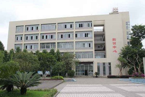 岳池白庙职业中学校什么专业好