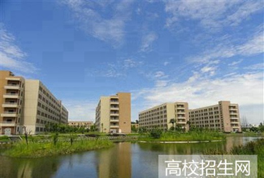 四川管理职业学院图片