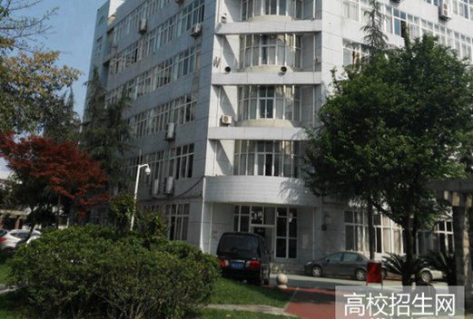 成都城市建设技工学校图片