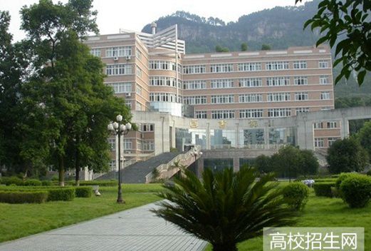 重庆三峡学院图片